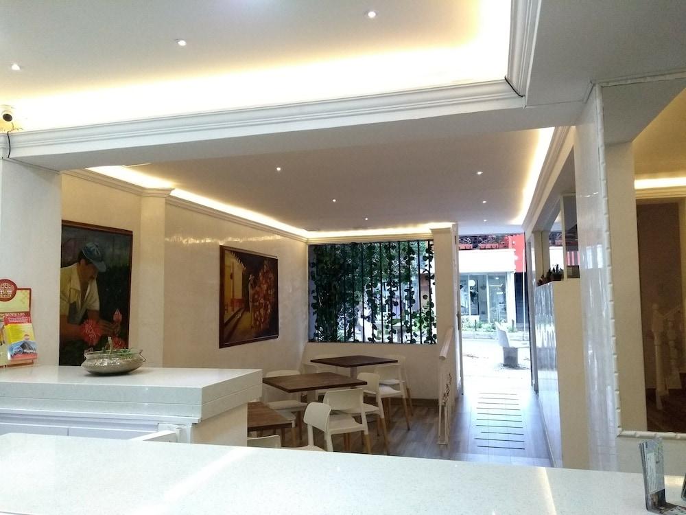 Veler Hotel 3*